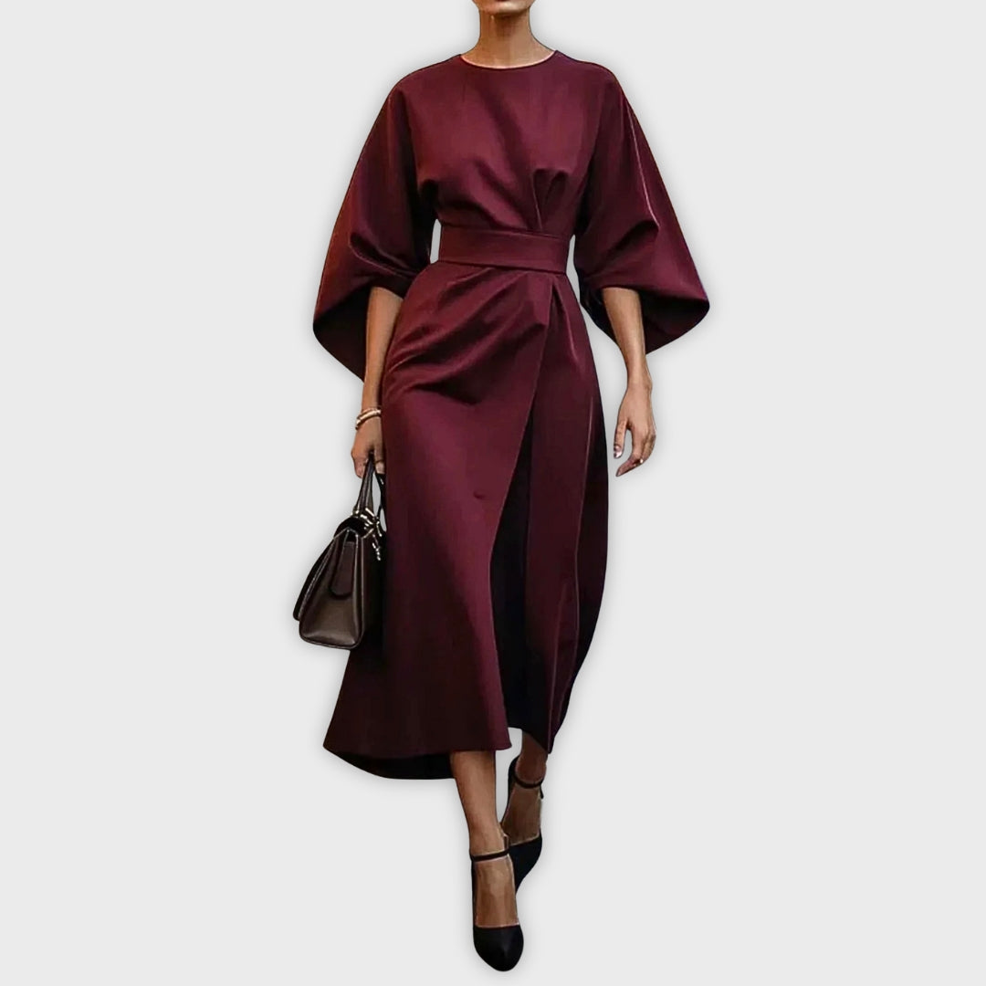 Olivia | Elegant Kjole med Belte og Dolmansleeves